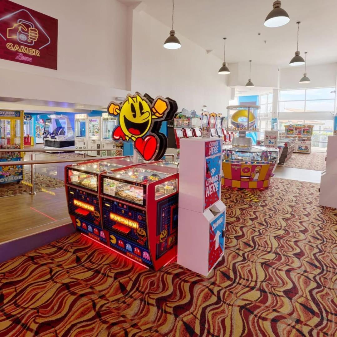 Oaken Caravan - Golden Sands Away Resorts Kinmel Bay Dış mekan fotoğraf